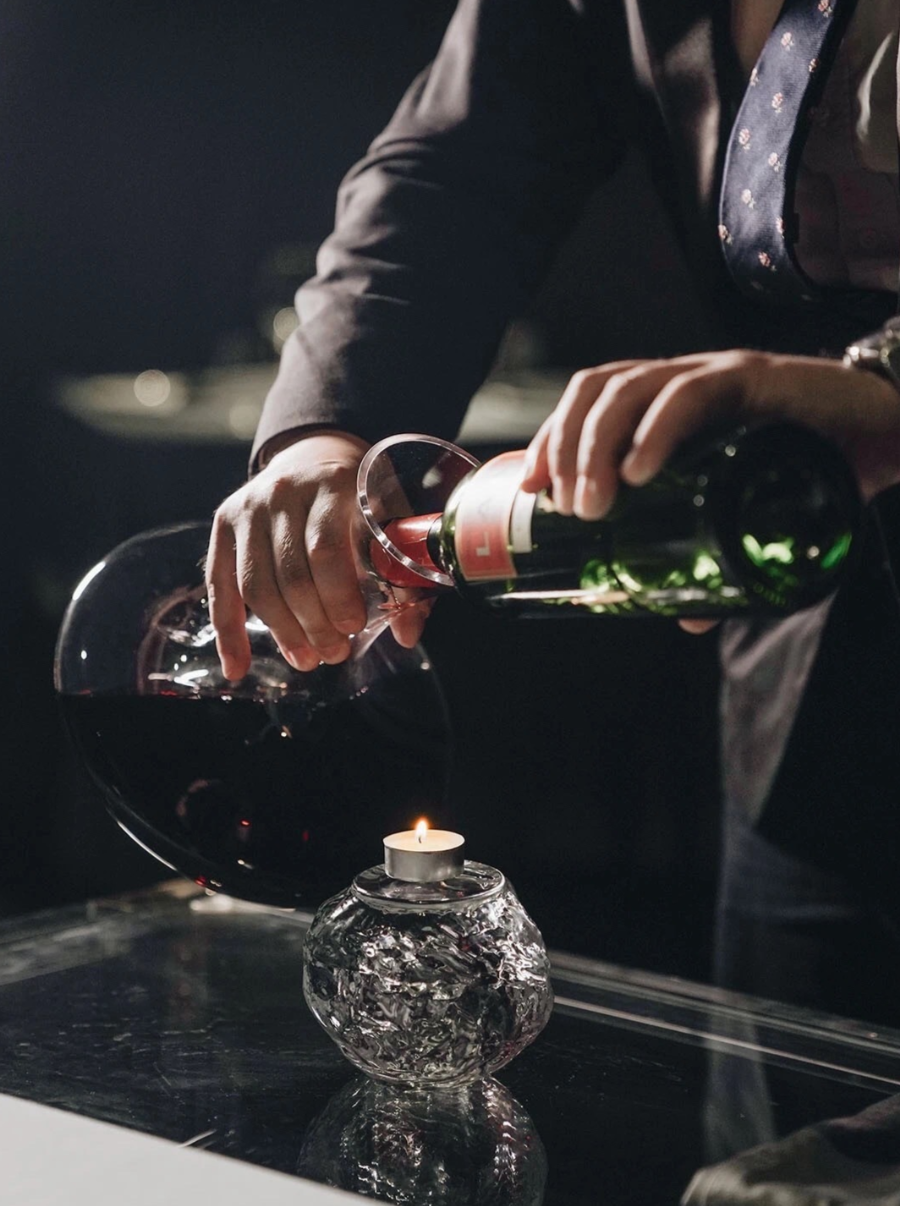 葡萄美酒夜光杯，美酒就得配好柜(图1)